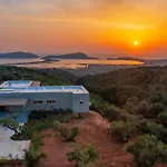 Messinian Nest Villa