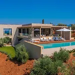 Messinian Nest Villa *