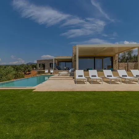 Messinian Nest Villa *