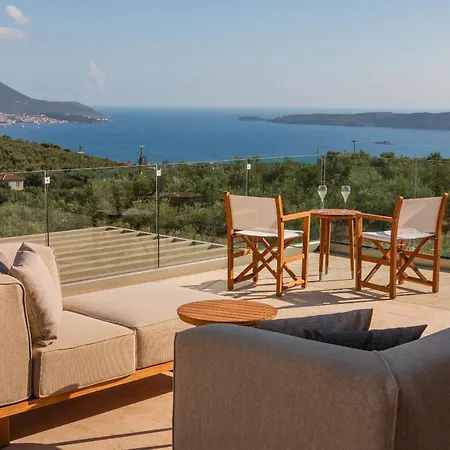 Messinian Nest * يالوفا