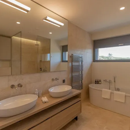 Messinian Nest Villa *