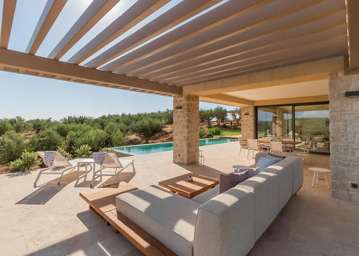 Messinian Nest * Gialova