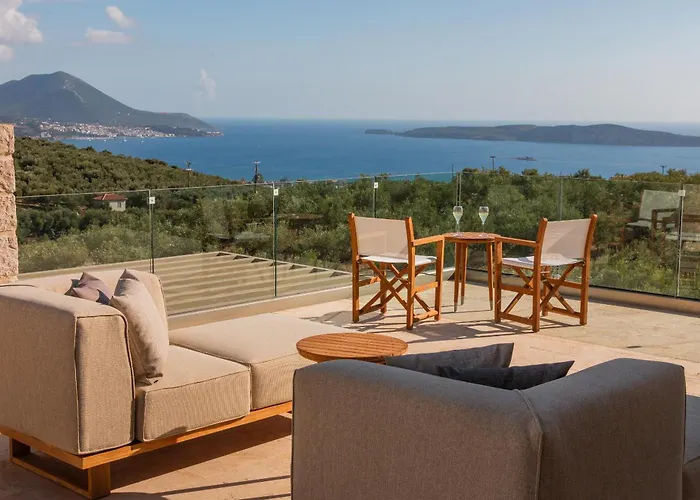 Messinian Nest * Gialova