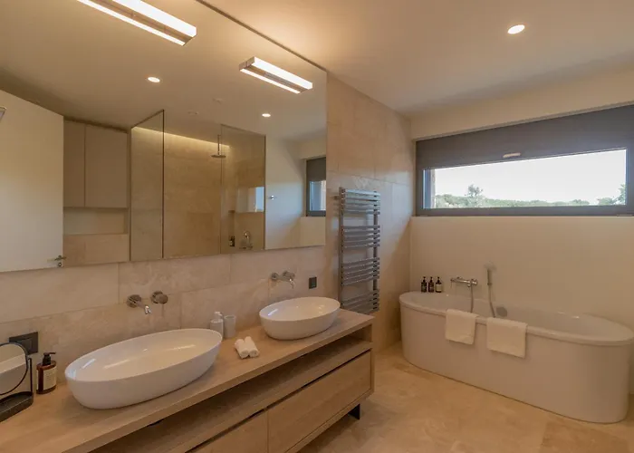 Messinian Nest Villa *